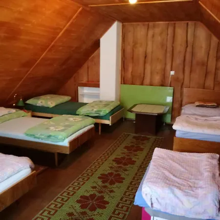 Zrub Sofia 롯지 Svaty Kriz